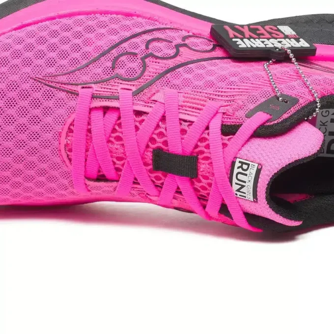 Damen Black Girls Run x Saucony Endorphin Speed 5